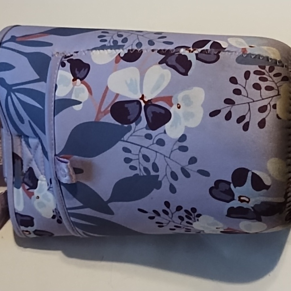 Floral Lavender Water Bottle Holder (by Ello) - Picture 6 of 10